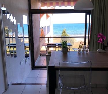 Moriani-Plage Apartamento | Joli T2 les pieds dans l’eau , piscine tennis.