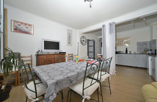 Auzat Cama Y Desayuno | Jolie chambre au calme à Auzat