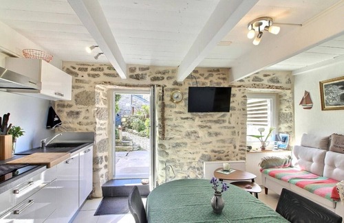 Saint-Mathieu Casa | Jolie Maison Senane, Entièrement Rénovée en 2024, Quartier Abrité et Verdoyant