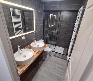 Argeliers Apartamento | Jolie T4 rénové avec balcon-terrasse