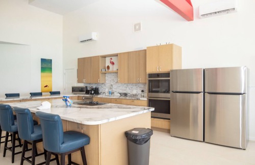 George Town Casa | Jolly Rancher - Exuma