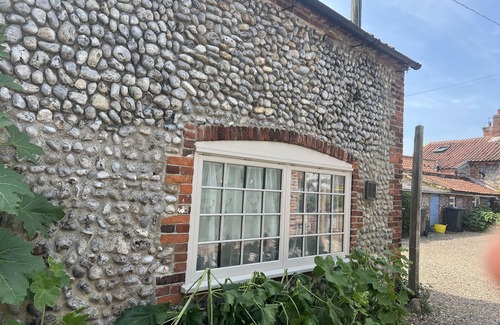 Holt Cabaña | Jollyboat Cottage,Blakeney,fab Bolthole for a couple,Close to Quay,Pubs & shops