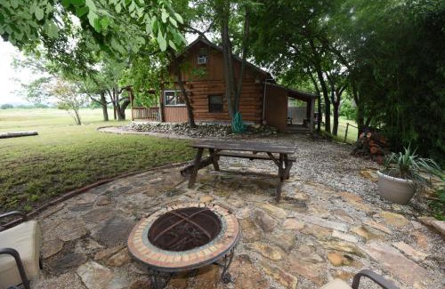 Utopia Casa | Jones Riverside Cabin