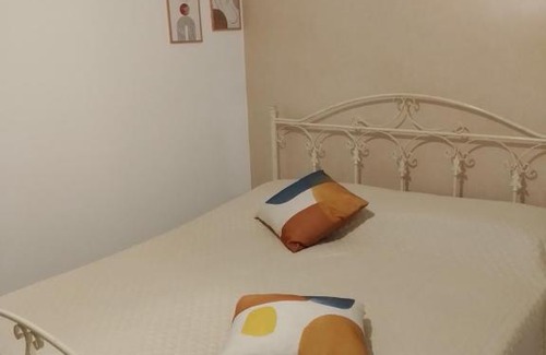 Lustra Cama Y Desayuno | JOSEPHINE'S HOUSE ROOMS