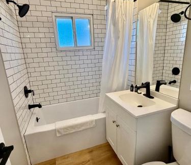 Joslyn Castle Apartamento | Joslyn 5-One Bdrm walk to UNMC