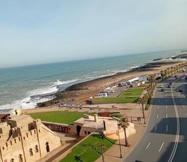 L'Ocean Cama Y Desayuno | Joumaira appartement Beach