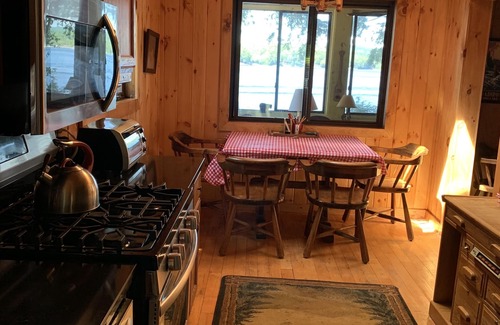Long Lake Casa | Casa-Baño en la habitacion-Journey's End Lake House