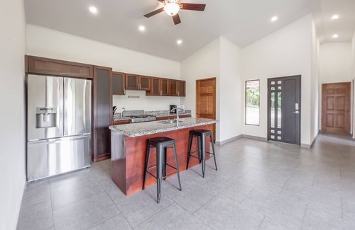 Mercedes Casa | Journeys End- Stunning Views in Gated Community