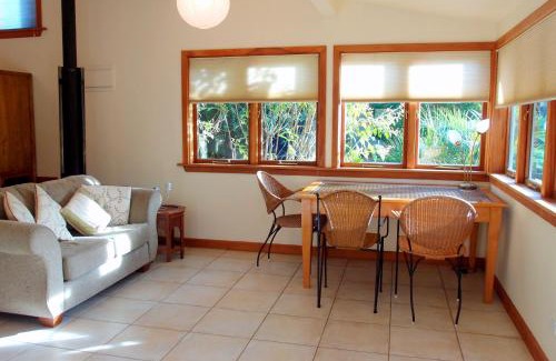 Nelson South Casa | Joya Garden & Villa Studios