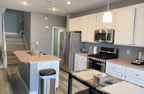 Spring Valley Casa | Joyful 5 Bed/3 Bath Home near Summerlin