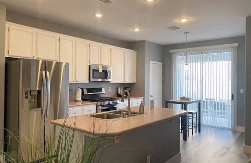 Spring Valley Casa | Joyful 5 Bed/3 Bath Home near Summerlin