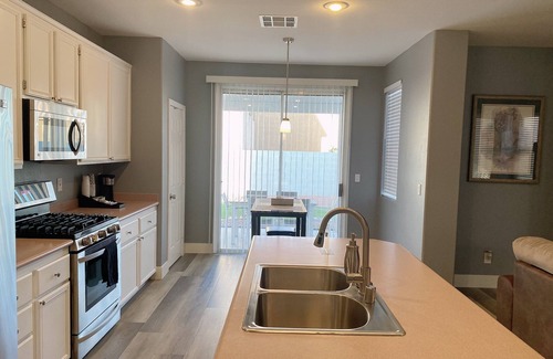 Spring Valley Casa | Joyful 5 Bed/3 Bath Home near Summerlin