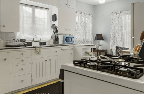 Cherry Street Otro | Jp's House of Music- 5 min from Downtown