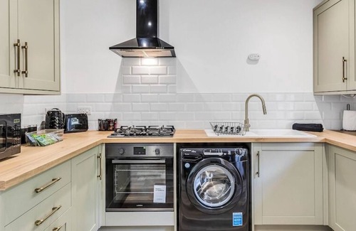 Dudley Casa | JRR Stays - West Midlands - Dudley