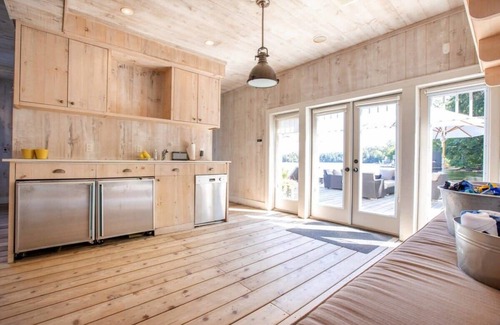 Minett Casa | Lake Rosseau Lake House con todas las campanas y silbatos!