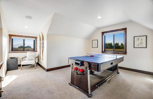 McCall Casa | Jug Handle Gem