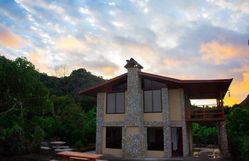 Santa María Casa | Juliet's Coffee House