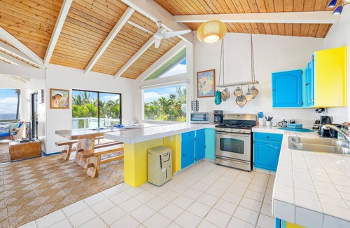 Haiku Casa | Una escapada romántica - espectaculares del océano y vistas a la montaña! Legalmente permitido