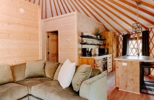 Bryson City Otro | Junaluska @ Sky Ridge Yurts