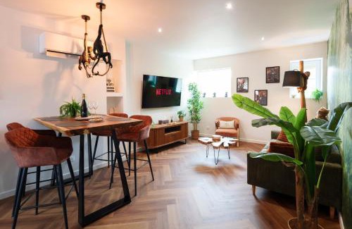 Epernay Apartamento | Jungle Évasion, Épernay - Jacuzzi & Sauna