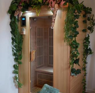 Epernay Apartamento | Jungle Évasion, Épernay - Jacuzzi & Sauna