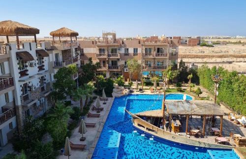 Village Road Hotel | Jungle sweet Home Compound