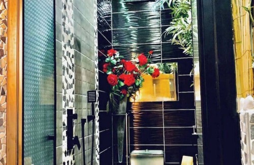 Yerres Casa | Jungle Vibes 🌴 Jacuzzi - Private Sauna