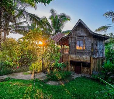 East Selemadeg Chalet De Esquí | JungleHavenBali - Private Nature Stay