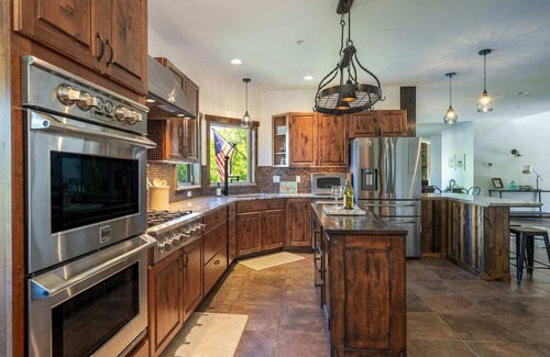 Orondo Casa | Juniper Hill Columbia River w/Hot Tub & Swim Spa