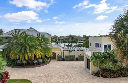 Jupiter Casa | Jupiter Compound On The River