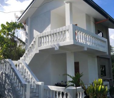 Lawaan Casa | Jupiters Garden Cottages