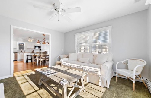 Beach Haven Terrace Casa | Just Beachy - Updated, Oceanside Home, 3 min walk to the beach, close to it all!
