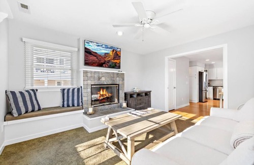 Beach Haven Terrace Casa | Just Beachy - Updated, Oceanside Home, 3 min walk to the beach, close to it all!
