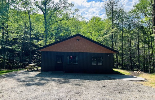 Lakewood Casa | Just built! Wheelerwood cabin at the lake.