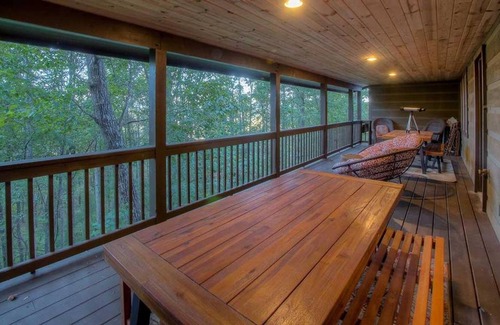 Blairsville Cabina | Just Like Heaven by Escape to Blue Ridge