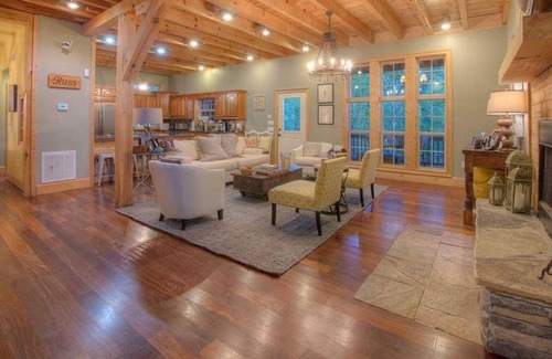 Blairsville Cabina | Just Like Heaven by Escape to Blue Ridge