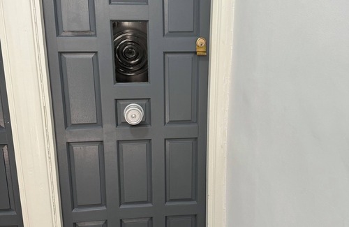 Brownswood Apartamento | Just opposite Finsbury Park, London. 2 minute walk to underground train station