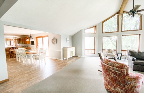 Elizabeth Casa | Just rehabbed, amazing views on 300 acre ranch, animals, trails, hottub, pond