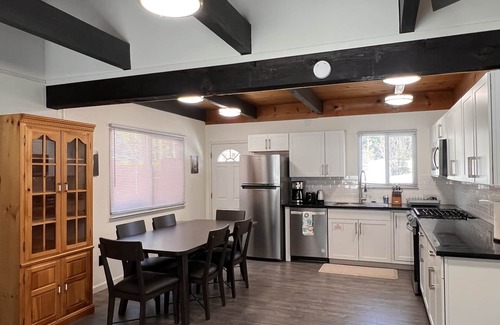 South Lake Tahoe Chalet De Esquí | Just Remodeled Mountain View Chalet Near Heavenly and Lake