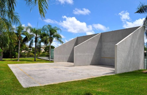 Bella Vista Condominio | Condominio recientemente renovado a poca distancia de la playa