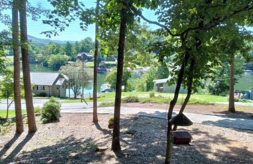 Chatuge Village Casa | JUST RIGHT SIZE HOME. WATCH LAKE FROM PORCH