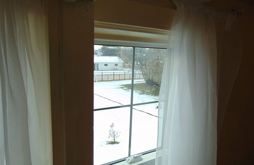 Gilbert Plains Casa | Just You Vacation Home