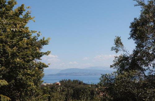 Evropouloi Casa | K & M Retreat - Detatched, 2 Bedroom, 3 AC, Stunning Hill Views