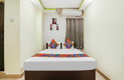 Kukatpalli Hotel | K S R Luxury Rooms