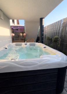 Wallau Apartamento | K&T Estate Resort & Spa - Flughafennahe Gästesuite