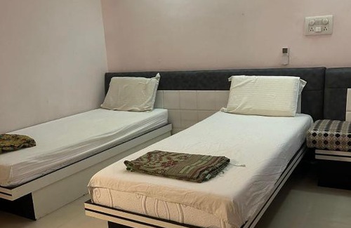 Nungambakkam Casa | K THAI GUEST HOUSE
