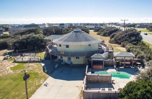 Kitty Hawk Casa | K0135 Roundabout Resort - Oceanside, Pet Friendly, Pool, Hot Tub