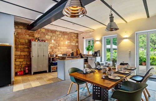 Klingenmuenster Casa | Casa de vacaciones 'Gutshof Kaiserbacher Mühle' Vacaciones en familia y amigos entre bosque y vino