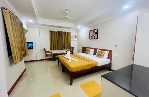 Kasaragod Hotel | Kalluvalappil Holiday Inn