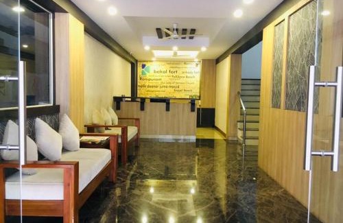 Kasaragod Hotel | Kalluvalappil Holiday Inn